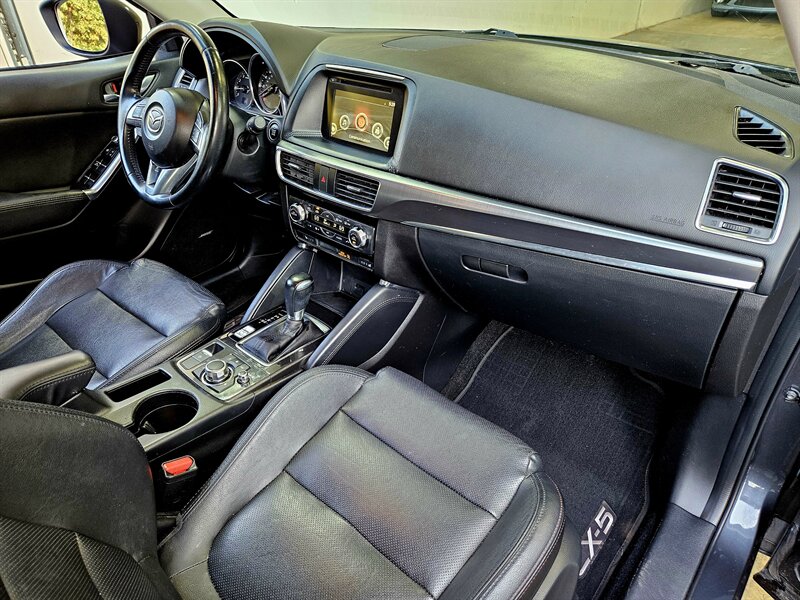 2016 Mazda CX-5 Grand Touring   - Photo 2 - Hillsboro, OR 97124