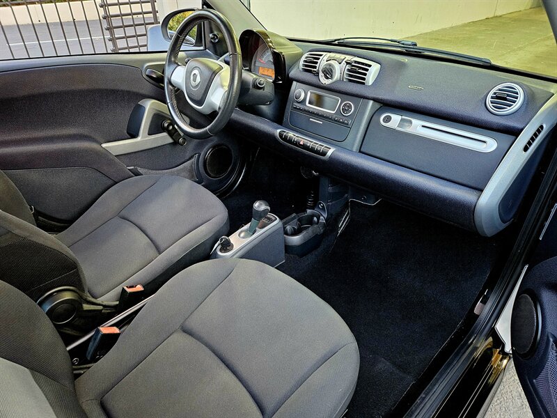 2015 Smart fortwo pure   - Photo 2 - Hillsboro, OR 97124