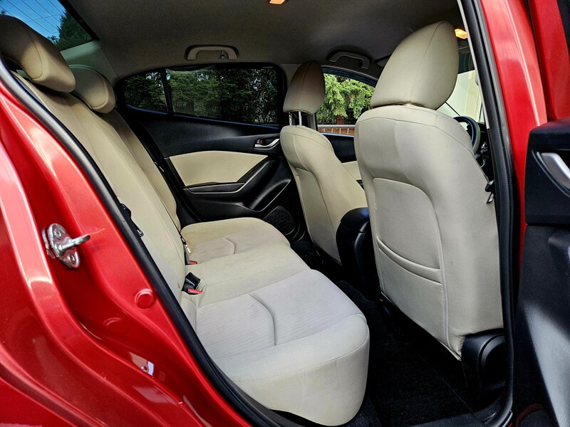 2015 Mazda Mazda3 i Sport - Photo 26 - Hillsboro, OR 97124