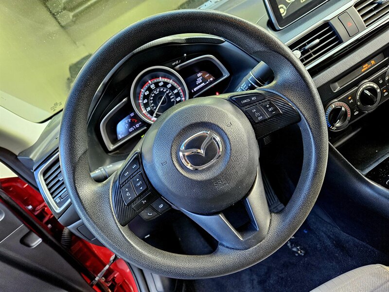 2015 Mazda Mazda3 i Sport - Photo 19 - Hillsboro, OR 97124