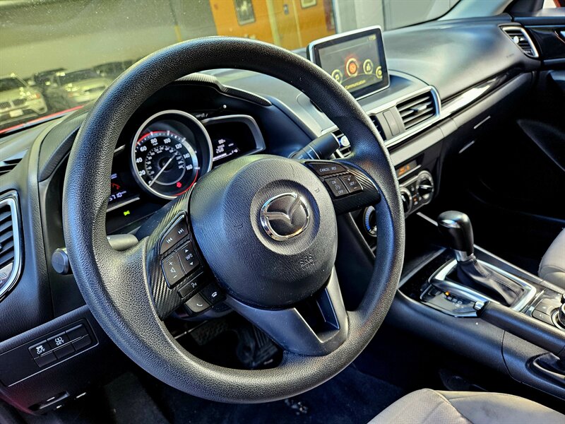 2015 Mazda Mazda3 i Sport - Photo 18 - Hillsboro, OR 97124