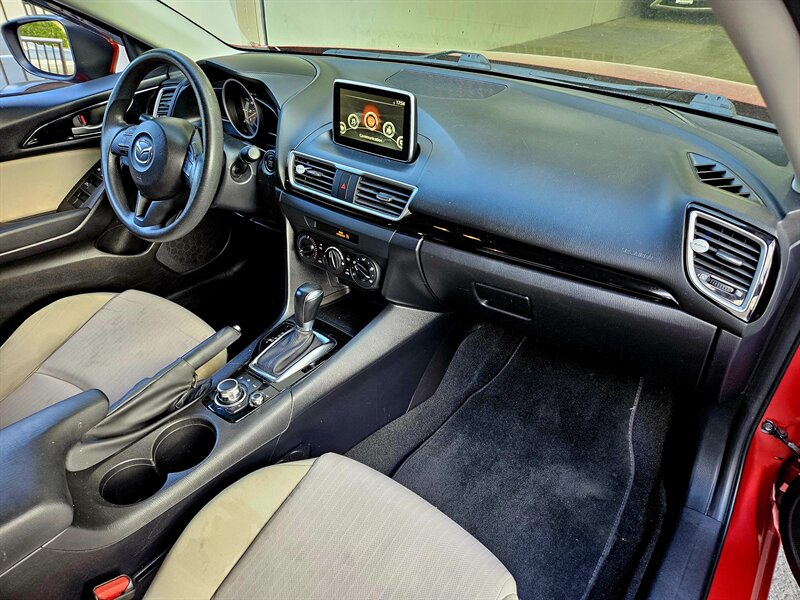 2015 Mazda Mazda3 i Sport - Photo 12 - Hillsboro, OR 97124