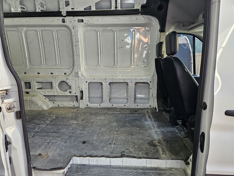 2020 Ford Transit 250   - Photo 18 - Hillsboro, OR 97124