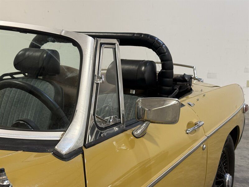 1976 MG MGB Convertible - Photo 4 - Hillsboro, OR 97124