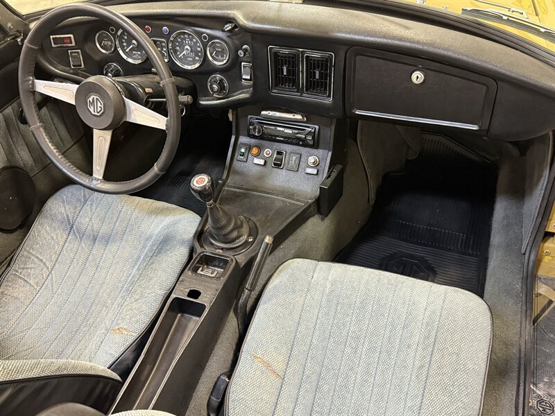 1976 MG MGB Convertible - Photo 2 - Hillsboro, OR 97124