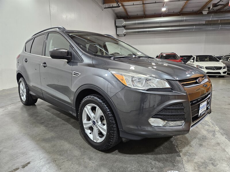 2016 Ford Escape SE   - Photo 3 - Hillsboro, OR 97124