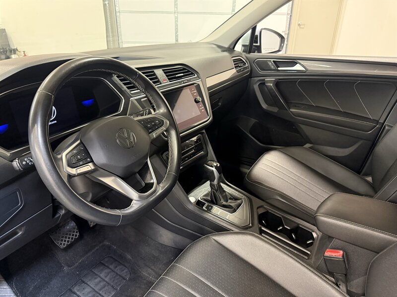 2022 Volkswagen Tiguan SE   - Photo 13 - Hillsboro, OR 97124