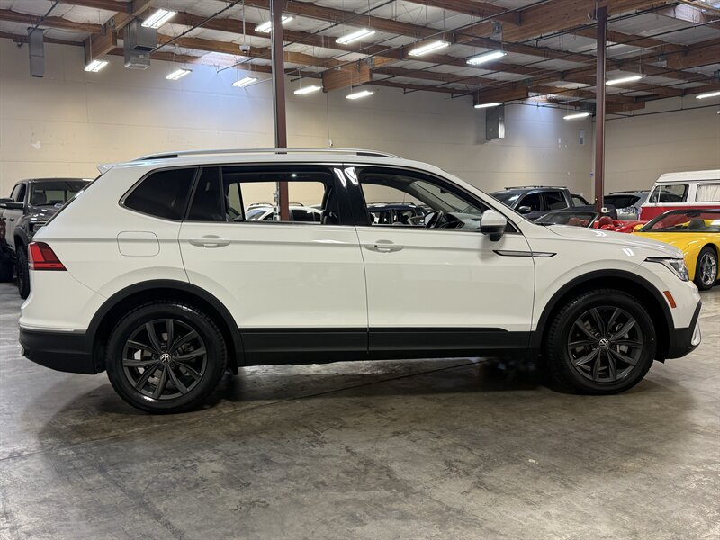 2022 Volkswagen Tiguan SE   - Photo 8 - Hillsboro, OR 97124