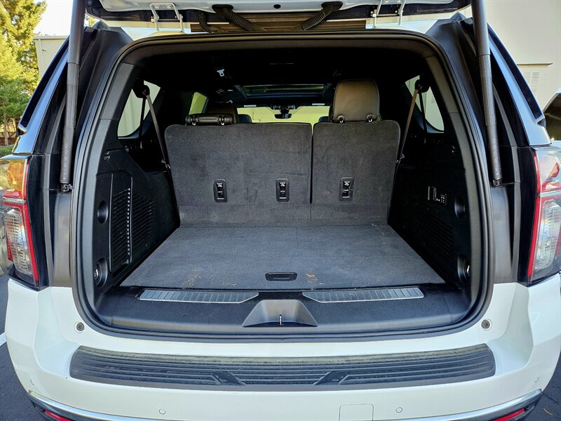 2022 Chevrolet Suburban High Country   - Photo 36 - Hillsboro, OR 97124