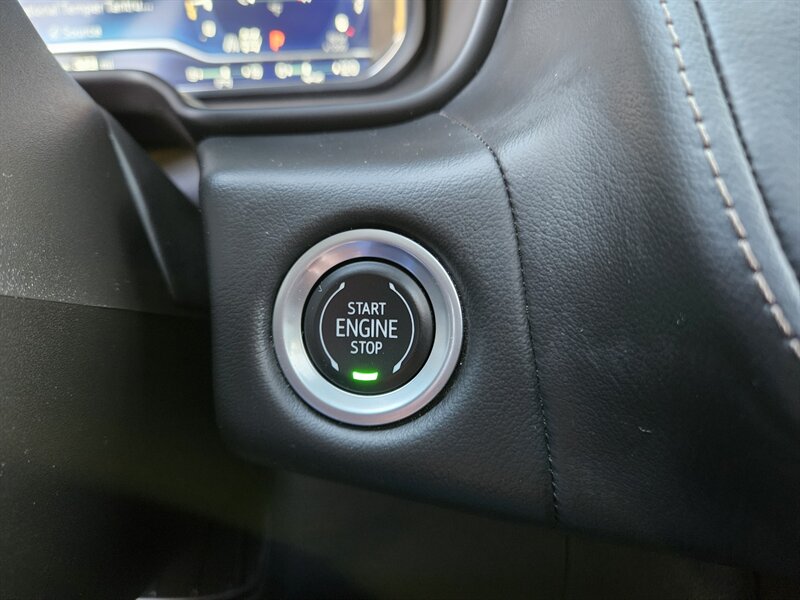 2022 Chevrolet Suburban High Country   - Photo 27 - Hillsboro, OR 97124