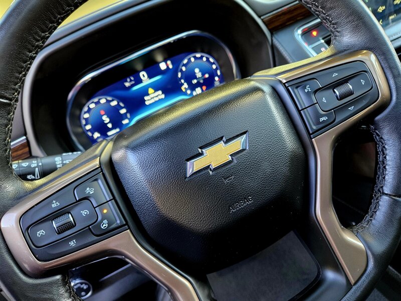 2022 Chevrolet Suburban High Country   - Photo 22 - Hillsboro, OR 97124