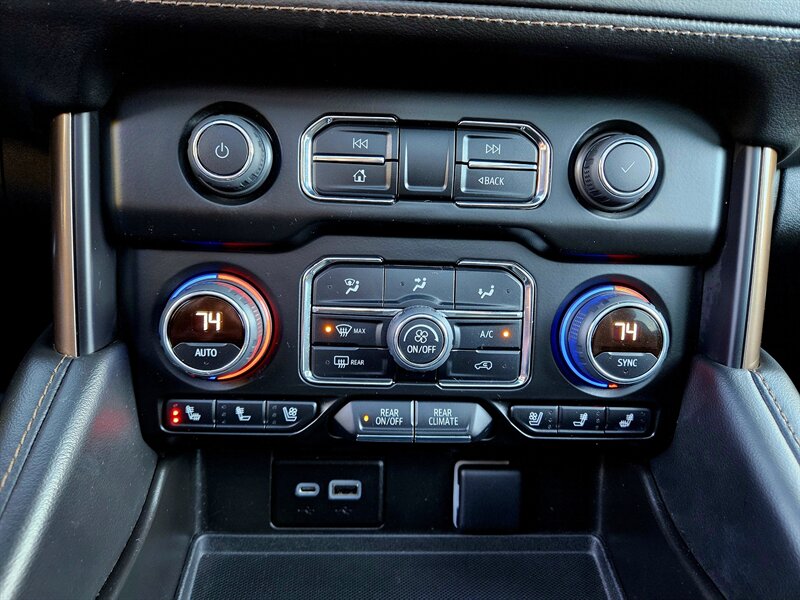 2022 Chevrolet Suburban High Country   - Photo 26 - Hillsboro, OR 97124