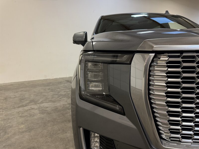 2021 GMC Yukon Denali   - Photo 13 - Hillsboro, OR 97124