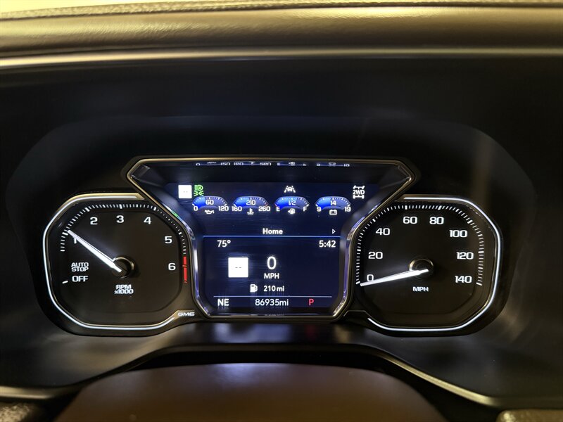 2021 GMC Yukon Denali   - Photo 24 - Hillsboro, OR 97124