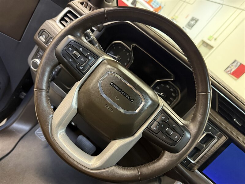 2021 GMC Yukon Denali   - Photo 23 - Hillsboro, OR 97124