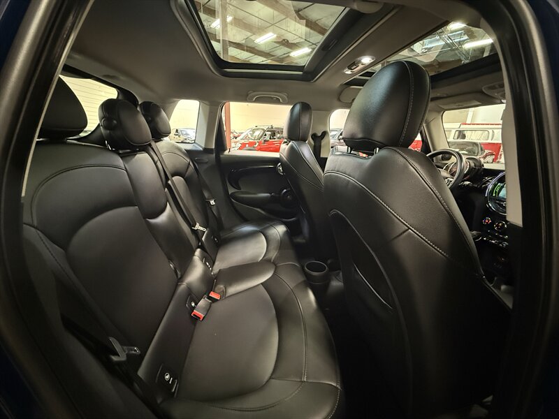 2017 MINI Hardtop 4 Door Cooper S - Photo 31 - Hillsboro, OR 97124