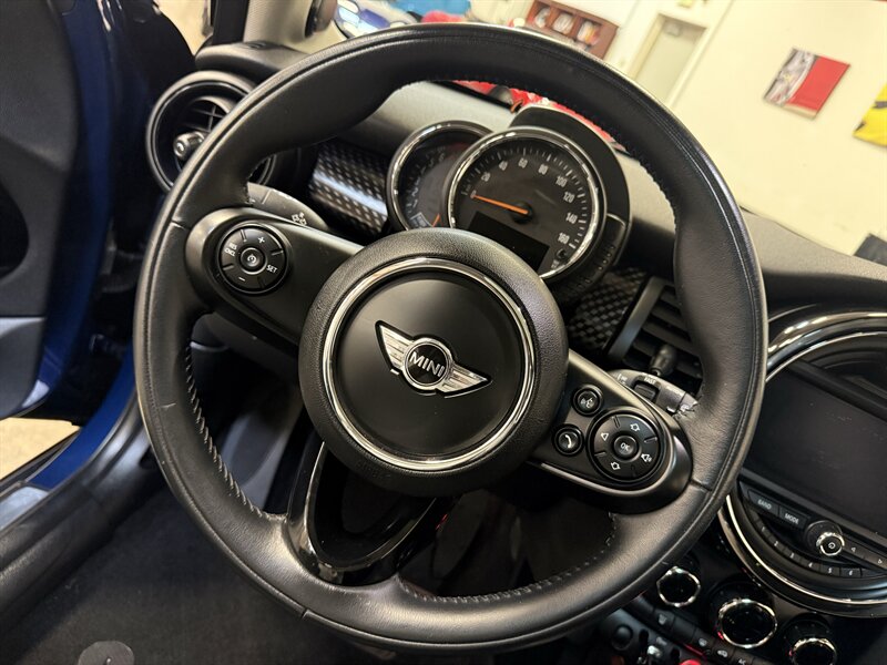 2017 MINI Hardtop 4 Door Cooper S - Photo 19 - Hillsboro, OR 97124