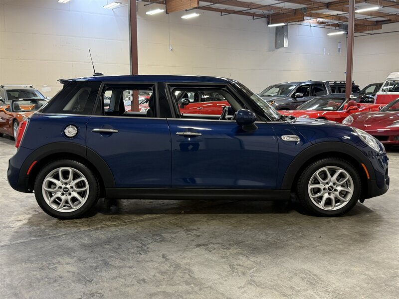 2017 MINI Hardtop 4 Door Cooper S - Photo 8 - Hillsboro, OR 97124