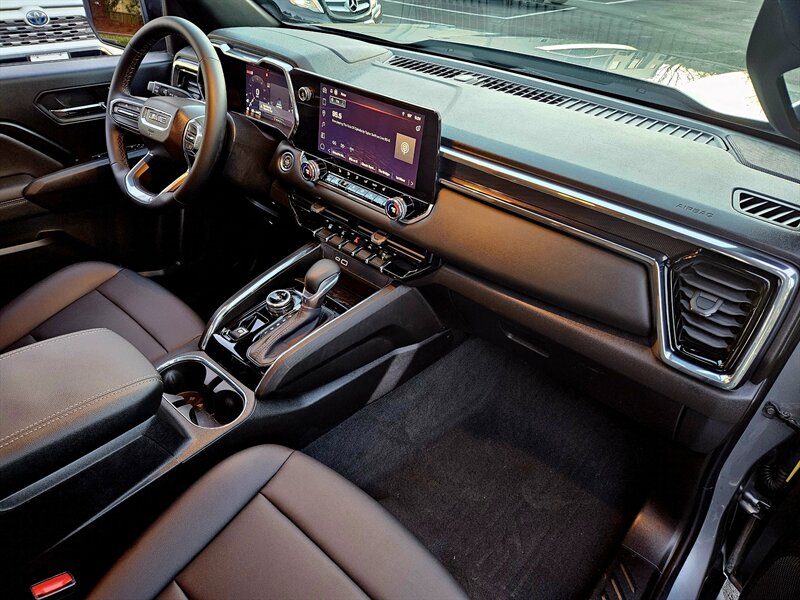 2024 GMC Canyon Elevation   - Photo 2 - Hillsboro, OR 97124