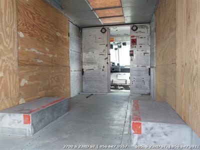 1998 Freightliner Panel Truck   - Photo 3 - McAllen, TX 78503