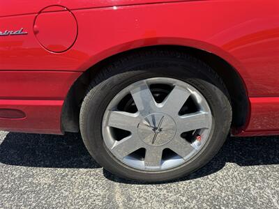 2003 Ford Thunderbird Deluxe   - Photo 16 - Nocona, TX 76255