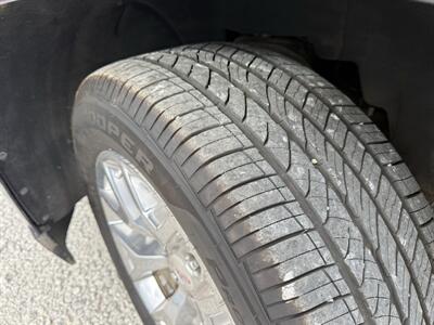 2016 GMC Yukon XL SLT   - Photo 13 - Nocona, TX 76255