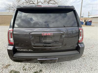 2016 GMC Yukon XL SLT   - Photo 3 - Nocona, TX 76255