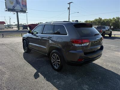 2020 Jeep Grand Cherokee Laredo - Photo 5 - Nocona, TX 76255