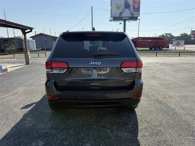 2020 Jeep Grand Cherokee Laredo - Photo 4 - Nocona, TX 76255