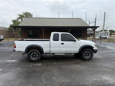 2003 Toyota Tacoma V6   - Photo 2 - Nocona, TX 76255