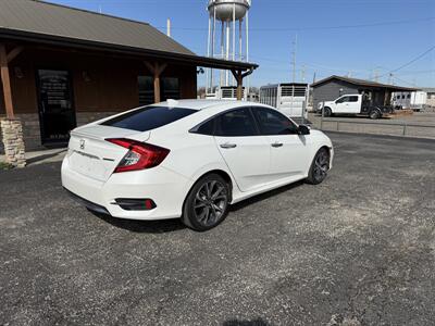 2020 Honda Civic Touring   - Photo 3 - Nocona, TX 76255