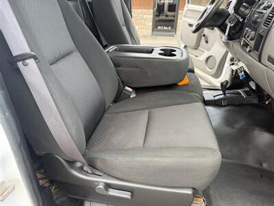 2010 GMC Sierra 2500 Work Truck   - Photo 10 - Nocona, TX 76255