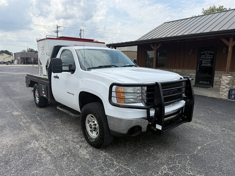 2010 GMC Sierra 2500 Work Truck - Photo 1 - Nocona, TX 76255