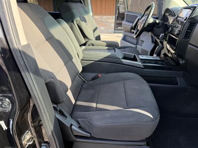 2013 Nissan Titan SV 4WD - Photo 10 - Nocona, TX 76255