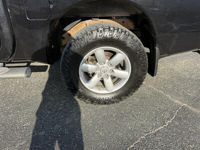 2013 Nissan Titan SV 4WD - Photo 17 - Nocona, TX 76255