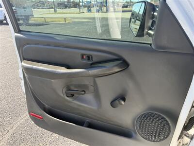 2007 Chevrolet Silverado 3500   - Photo 16 - Nocona, TX 76255