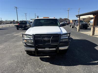 2007 Chevrolet Silverado 3500   - Photo 8 - Nocona, TX 76255