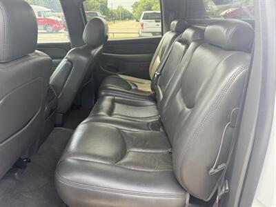 2004 Chevrolet Avalanche 1500   - Photo 12 - Nocona, TX 76255