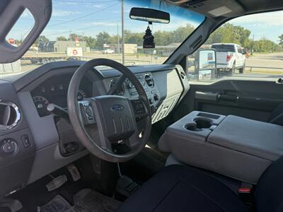2015 Ford F-250 XLT 4WD   - Photo 12 - Nocona, TX 76255