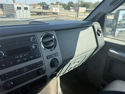 2015 Ford F-250 XLT 4WD   - Photo 13 - Nocona, TX 76255