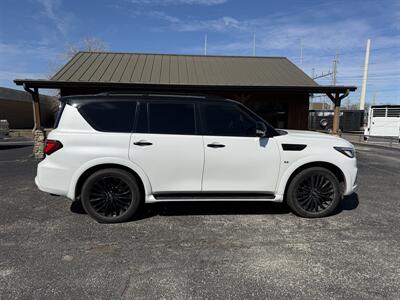 2020 INFINITI QX80 Limited   - Photo 2 - Nocona, TX 76255