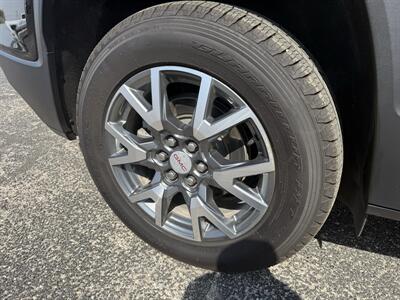 2023 GMC Acadia SLT   - Photo 20 - Nocona, TX 76255