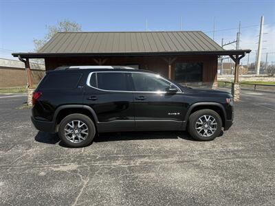2023 GMC Acadia SLT   - Photo 2 - Nocona, TX 76255