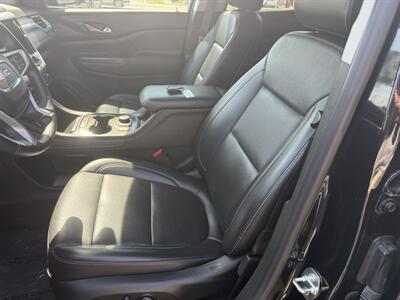 2023 GMC Acadia SLT   - Photo 9 - Nocona, TX 76255