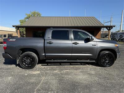2021 Toyota Tundra SR5   - Photo 2 - Nocona, TX 76255
