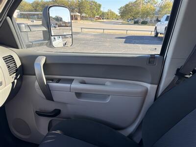 2013 Chevrolet Silverado 3500 Work Truck 4WD   - Photo 14 - Nocona, TX 76255