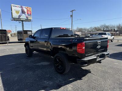 2018 Chevrolet Silverado 1500 LT Z71 CREW CAB - Photo 5 - Nocona, TX 76255