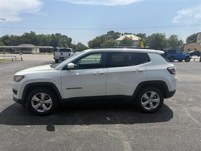 2018 Jeep Compass Latitude 4WD   - Photo 6 - Nocona, TX 76255