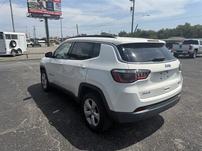 2018 Jeep Compass Latitude 4WD   - Photo 5 - Nocona, TX 76255
