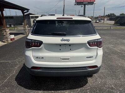 2018 Jeep Compass Latitude 4WD   - Photo 4 - Nocona, TX 76255